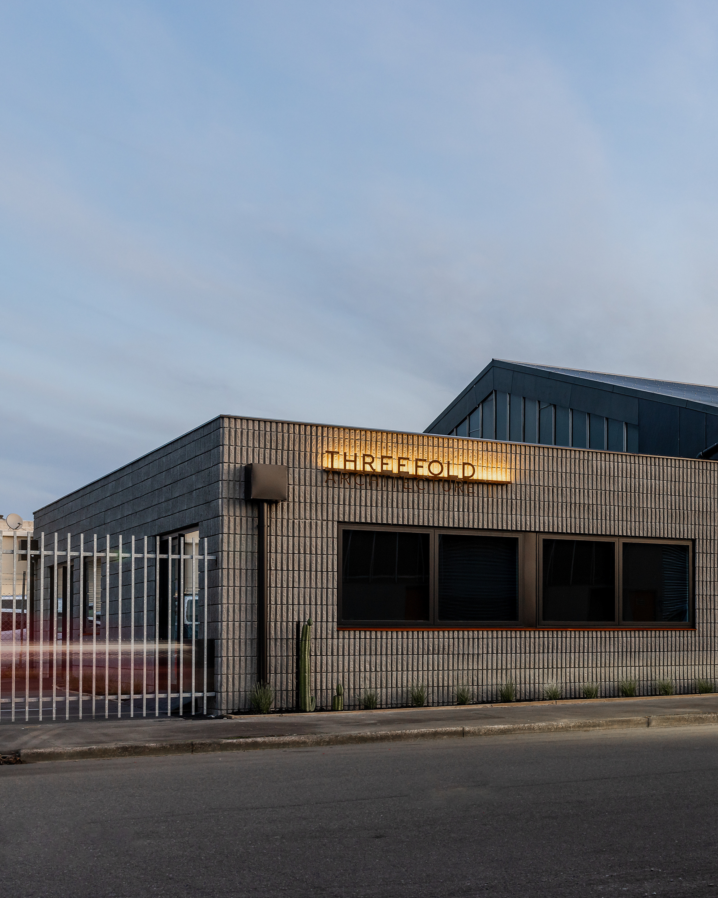 Threefold Architecture - Award-winning project with Viblock