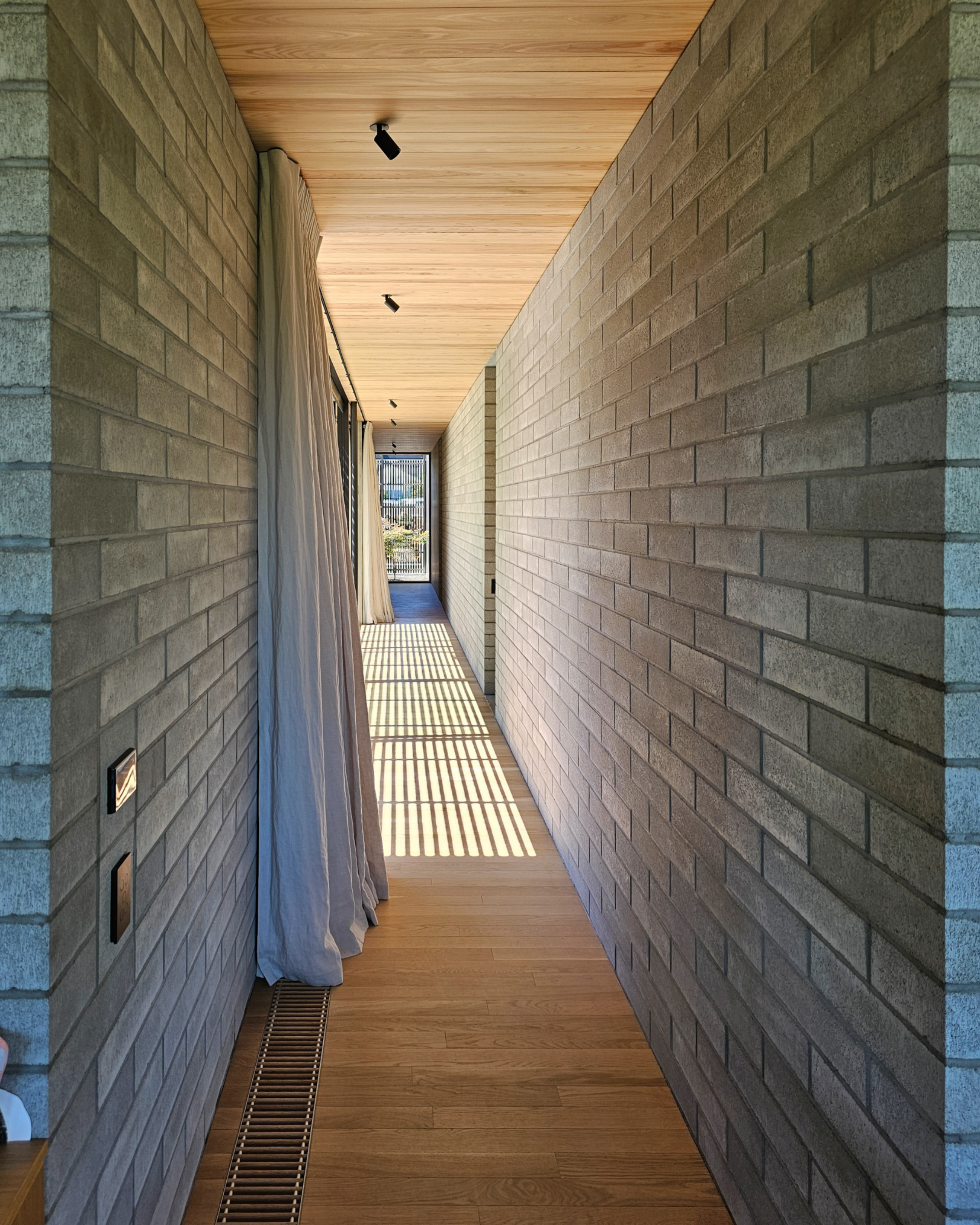 Ski House project - Viblock Brick