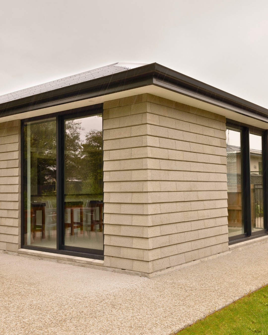 Villa Veneer - concrete with a weatherboard look